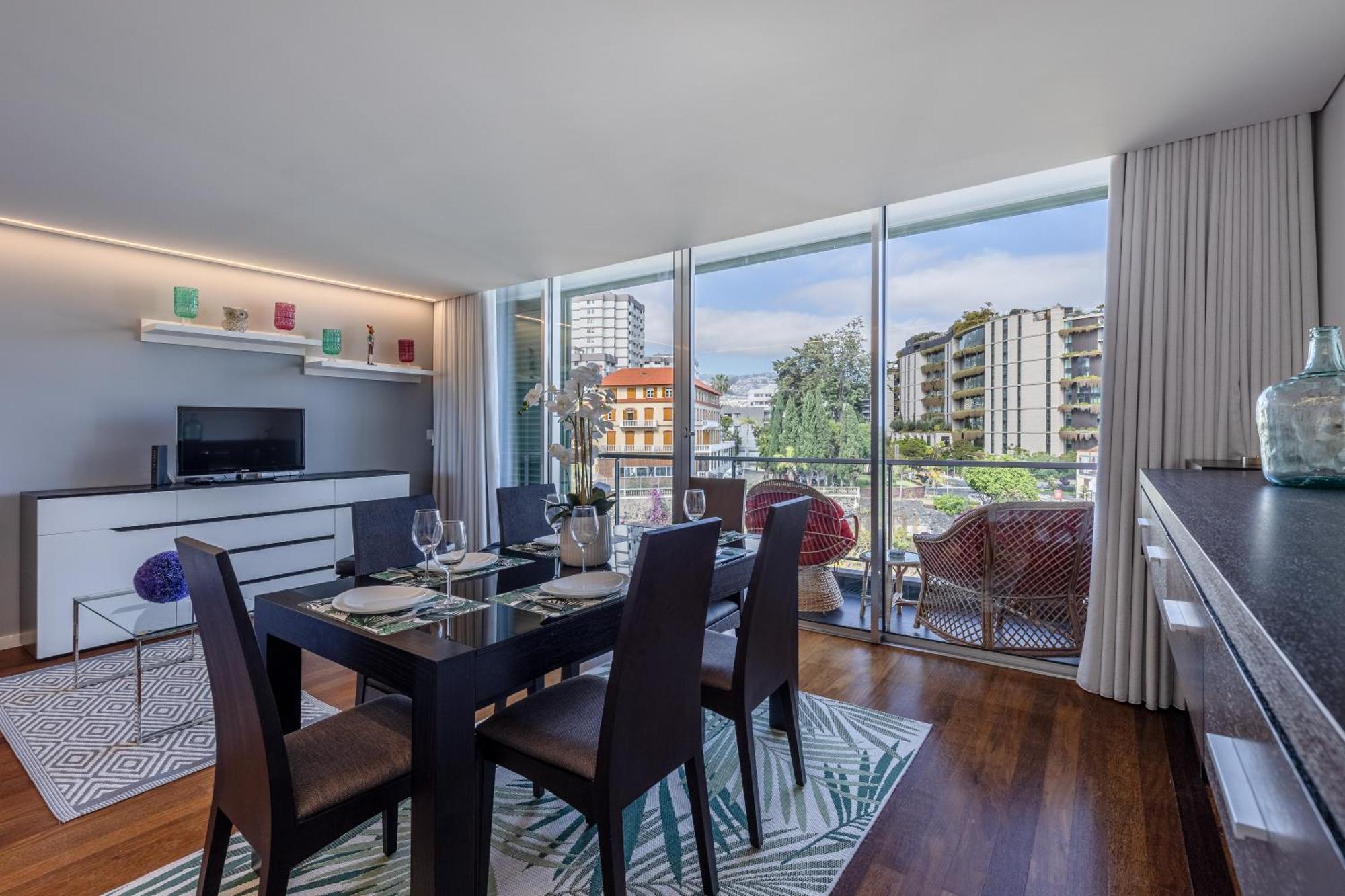 Vista Savoy By Rmz