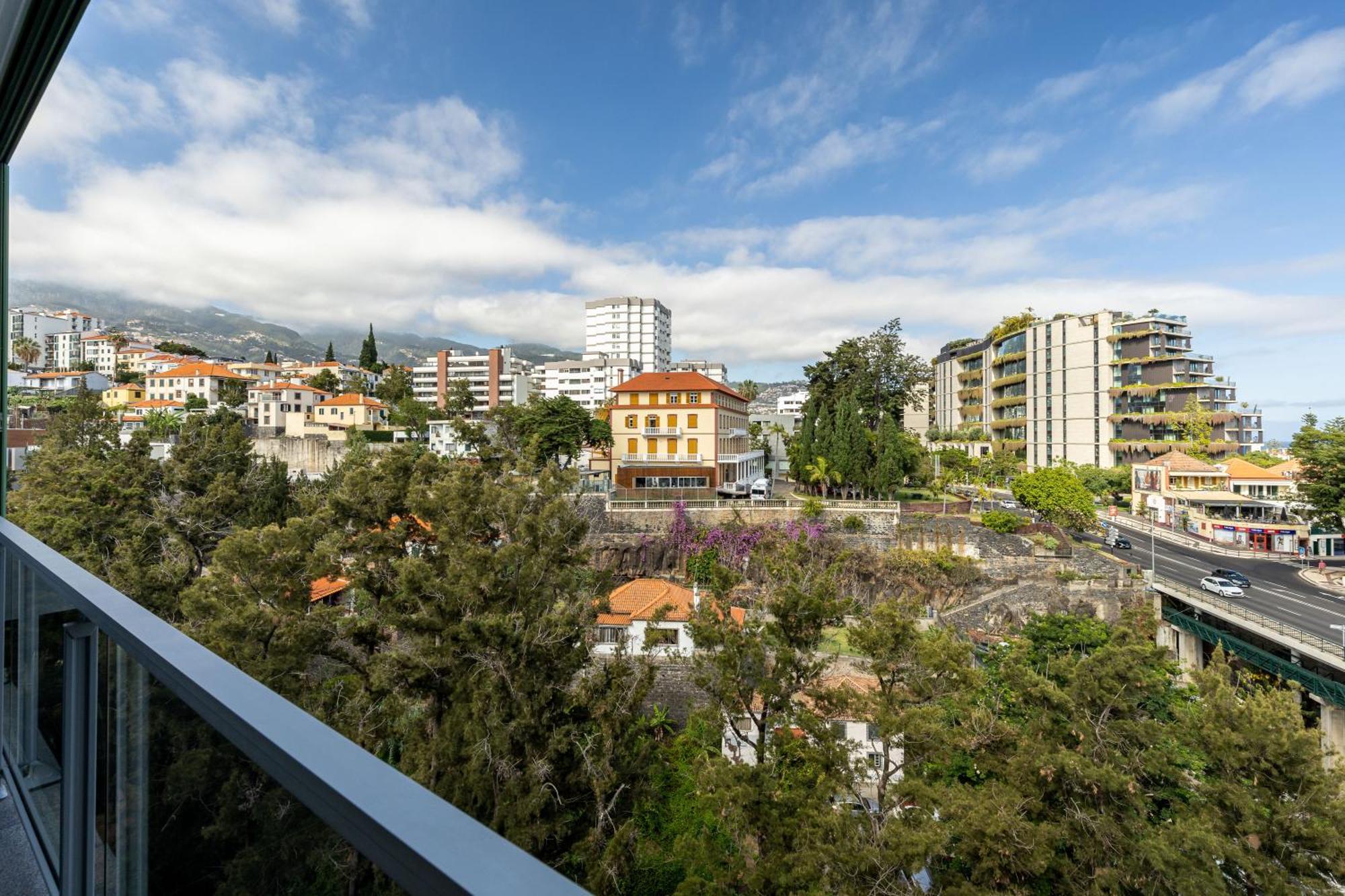 Vista Savoy By Rmz Funchal (Madeira)